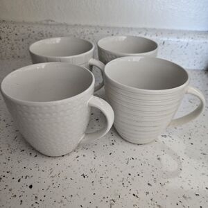 Elegant White Ceramic Mug Set